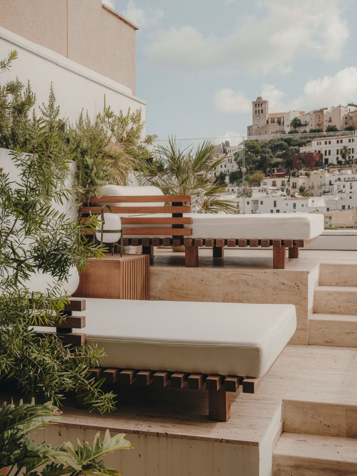 YinjiSpace Oskar Kohnen x The Standard Hotel